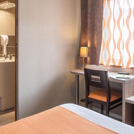 Logis Hotel Les Voyageurs Lezoux Εξωτερικό φωτογραφία